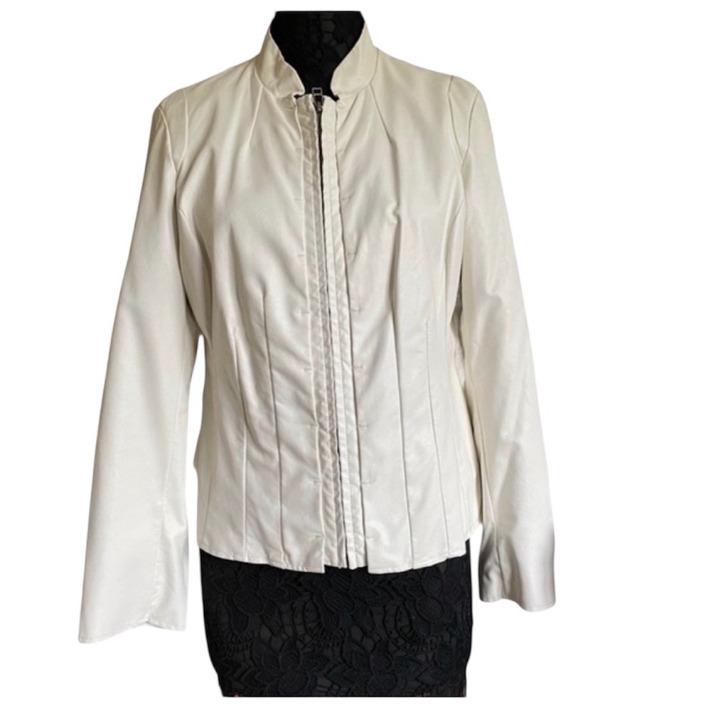 Chico’s White Pleated Vegan Faux Leather Jacket Size Medium NWOT
